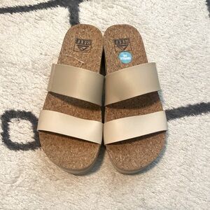 Reef Vista Hi Cushion